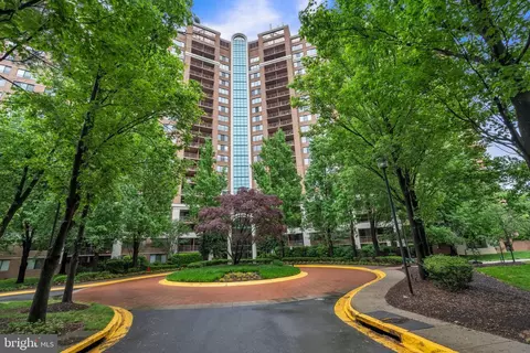 10101 Grosvenor Pl #2014, Rockville, MD 20852