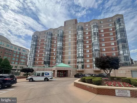 24 Courthouse Sq #1008 OR PH 8, Rockville, MD 20850