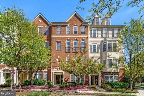 607 Whetstone Glen St #607, Gaithersburg, MD 20877