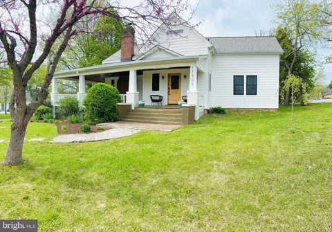 Exterior - 17925 Barnesville Rd, Barnesville, MD 20838 photo 3 of 16