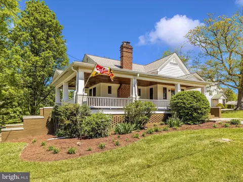 Exterior - 17925 Barnesville Rd, Barnesville, MD 20838 photo 2 of 16