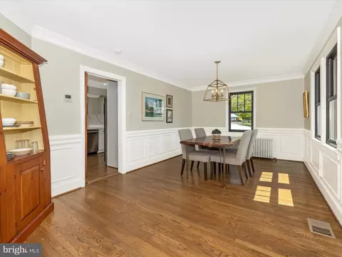 Dining - 17925 Barnesville Rd, Barnesville, MD 20838 photo 3 of 4