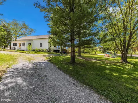 Exterior - 17925 Barnesville Rd, Barnesville, MD 20838 photo 11 of 16