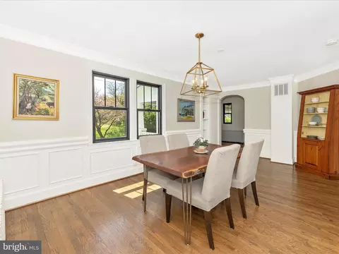 Dining - 17925 Barnesville Rd, Barnesville, MD 20838 photo 2 of 4
