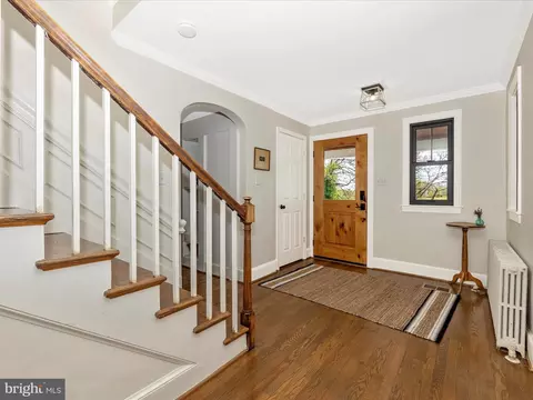 Entry Way - 17925 Barnesville Rd, Barnesville, MD 20838 photo 1 of 2