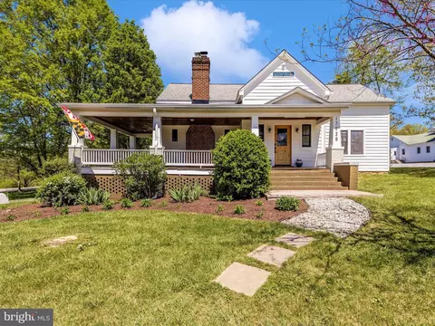 Exterior - 17925 Barnesville Rd, Barnesville, MD 20838 photo 6 of 16