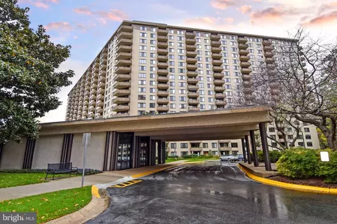 5225 Pooks Hill Rd #716S, Bethesda, MD 20814