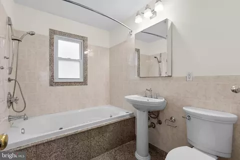 Bath - 406 Whitestone Rd, Silver Spring, MD 20901 photo 1 of 4
