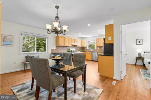 Dining - 406 Whitestone Rd, Silver Spring, MD 20901 photo 2 of 4