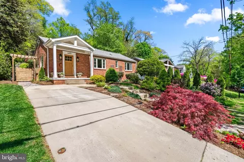 Exterior - 405 Williamsburg Dr, Silver Spring, MD 20901 photo 3 of 12