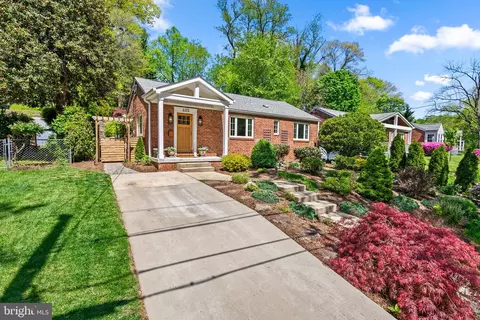 Exterior - 405 Williamsburg Dr, Silver Spring, MD 20901 photo 2 of 12