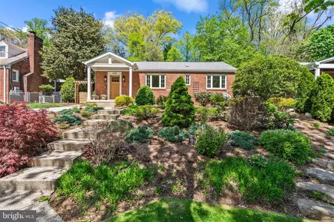 Exterior - 405 Williamsburg Dr, Silver Spring, MD 20901 photo 4 of 12