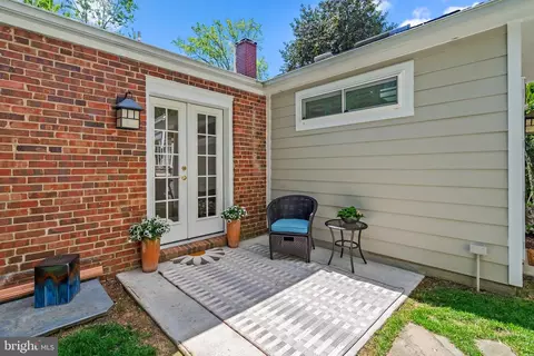 Exterior - 405 Williamsburg Dr, Silver Spring, MD 20901 photo 6 of 12