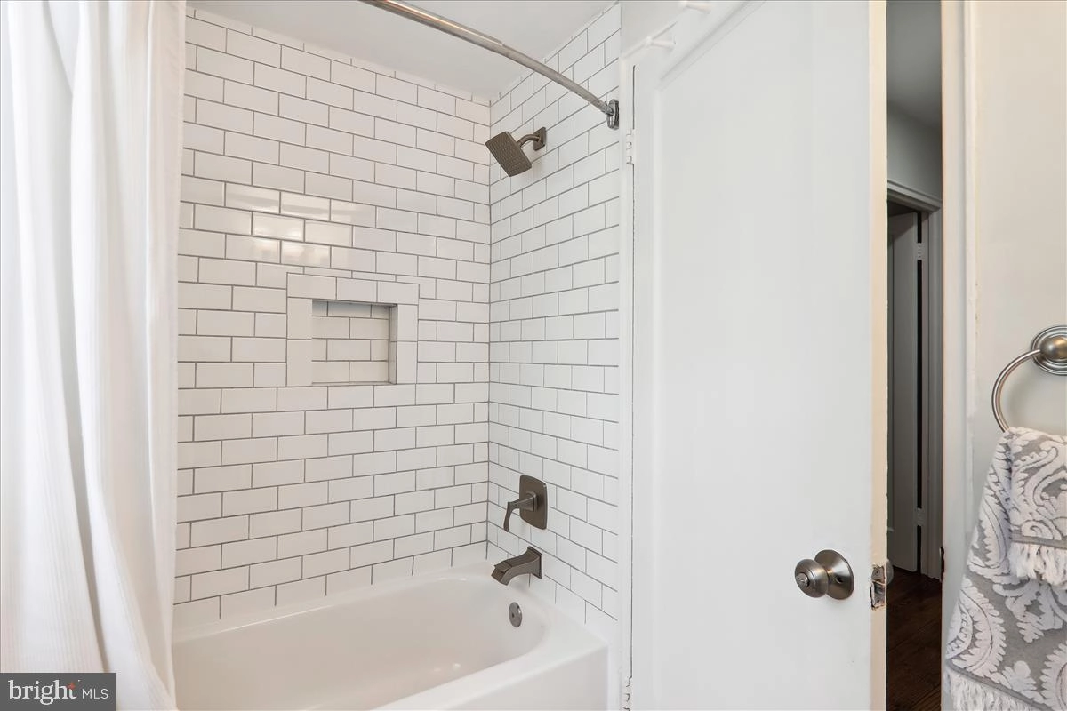Bath - 2410 Colston Dr #103, Silver Spring, MD 20910 photo 2 of 3