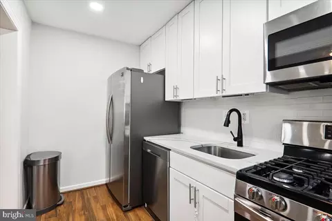 Kitchen - 2410 Colston Dr #103, Silver Spring, MD 20910 photo 3 of 4