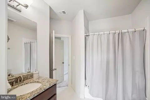 Entry Way - 17029 Hughes Rd, Poolesville, MD 20837 photo 7 of 12