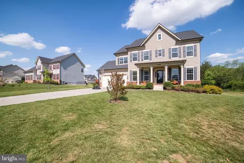 Exterior - 17029 Hughes Rd, Poolesville, MD 20837 photo 3 of 13