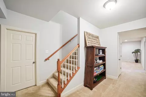 Entry Way - 17029 Hughes Rd, Poolesville, MD 20837 photo 10 of 12