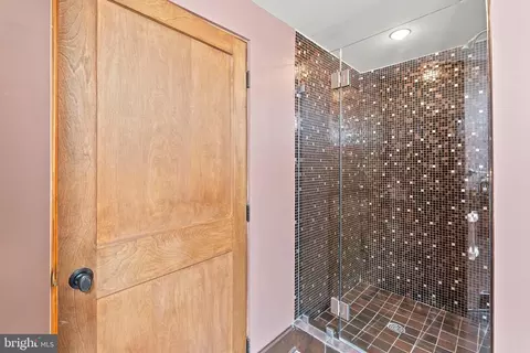 Bath - 9610 Dewitt Dr #B107, Silver Spring, MD 20910 photo 1 of 3