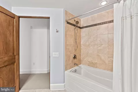 Bath - 9610 Dewitt Dr #B107, Silver Spring, MD 20910 photo 3 of 3