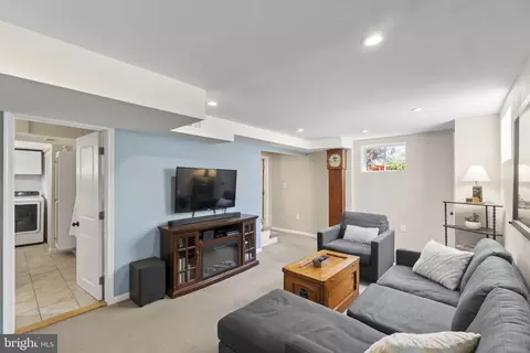 Living - 10118 Greeley Ave, Silver Spring, MD 20902 photo 8 of 9