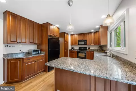 13000 Collingwood Ter, Silver Spring, MD 20904 photo 4