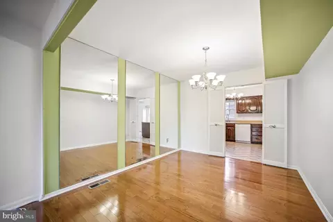 Living - 14357 Rosetree Ct, Silver Spring, MD 20906 photo 5 of 5