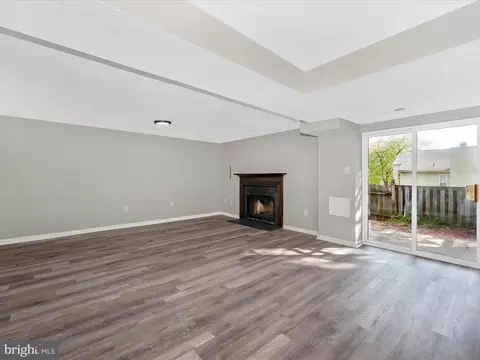 Living - 14539 Macbeth Dr #14539, Silver Spring, MD 20906 photo 5 of 6