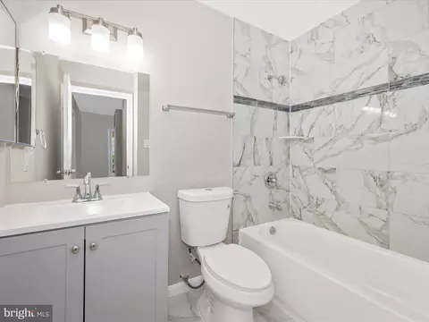 Bath - 14539 Macbeth Dr #14539, Silver Spring, MD 20906 photo 3 of 4