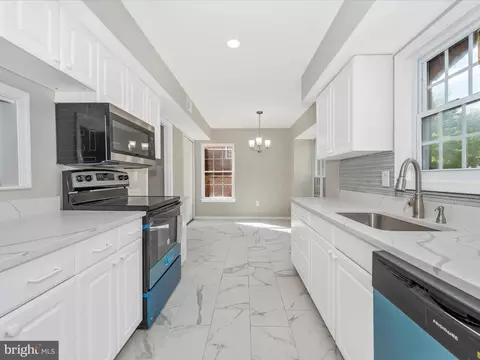 Kitchen - 14539 Macbeth Dr #14539, Silver Spring, MD 20906 photo 7 of 7