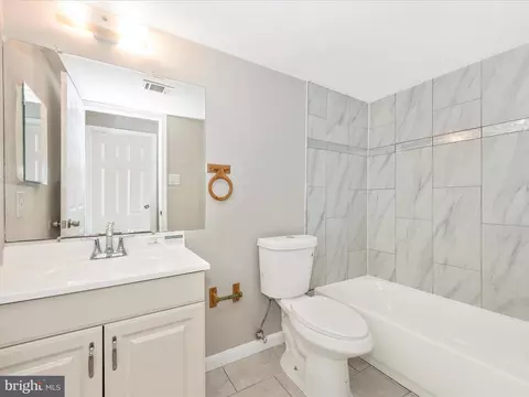 Bath - 14539 Macbeth Dr #14539, Silver Spring, MD 20906 photo 4 of 4