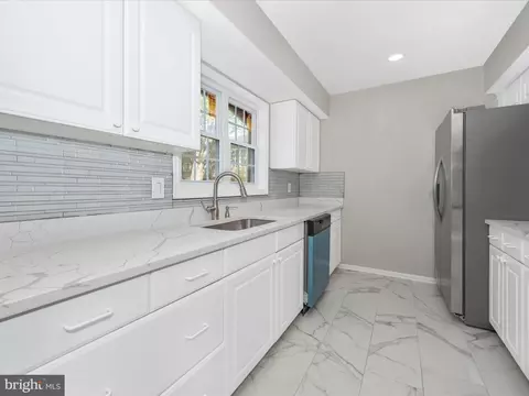Kitchen - 14539 Macbeth Dr #14539, Silver Spring, MD 20906 photo 4 of 7
