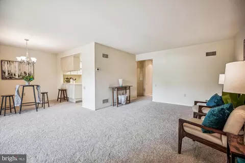3362 Gleneagles Dr #71-2C, Silver Spring, MD 20906 photo 4