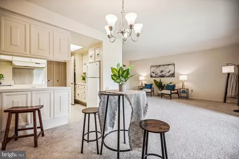 3362 Gleneagles Dr #71-2C, Silver Spring, MD 20906