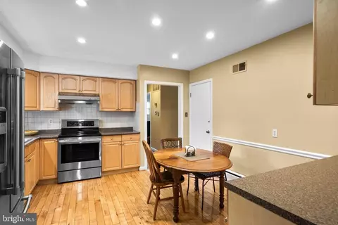 12816 Jingle Ln, Silver Spring, MD 20906 photo 9