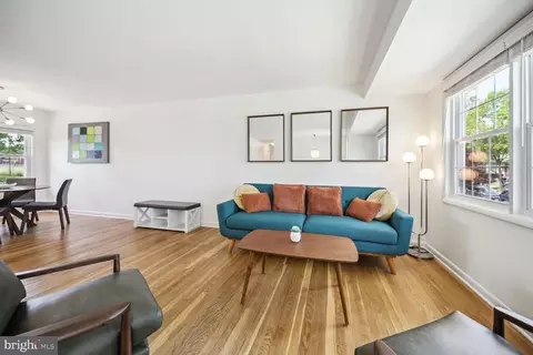 1131 Loxford Ter, Silver Spring, MD 20901 photo 3