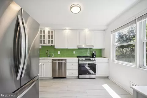1131 Loxford Ter, Silver Spring, MD 20901 photo 9