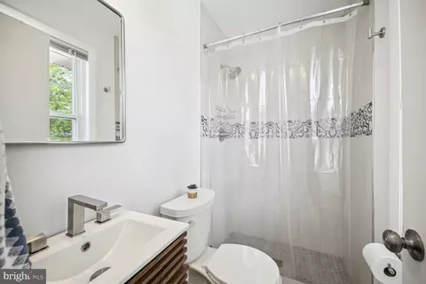 1131 Loxford Ter, Silver Spring, MD 20901 photo 12