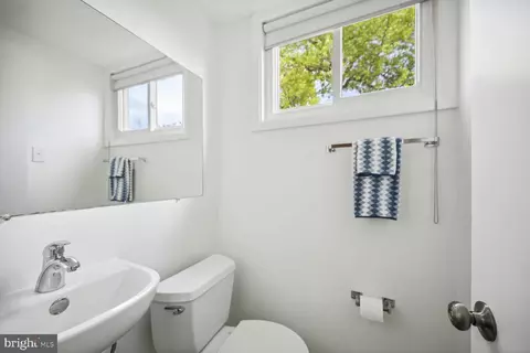 1131 Loxford Ter, Silver Spring, MD 20901 photo 16