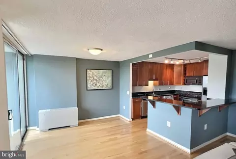 7333 New Hampshire Ave #714 S, Takoma Park, MD 20912
