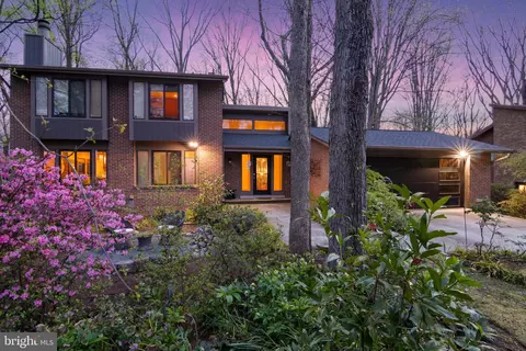 6604 River Trail Ct, Bethesda, MD 20817