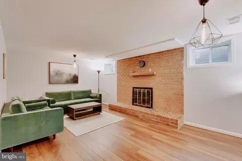 217 Hillsboro Dr, Silver Spring, MD 20902 photo 22