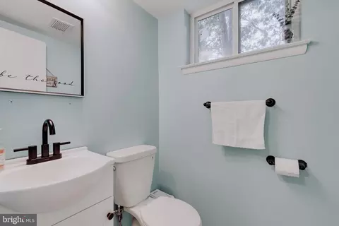 217 Hillsboro Dr, Silver Spring, MD 20902 photo 26