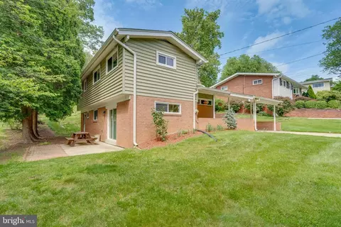 217 Hillsboro Dr, Silver Spring, MD 20902 photo 2