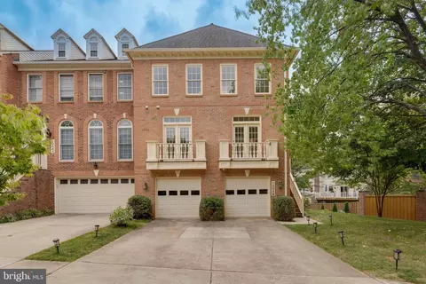 10046 Sterling Ter, Rockville, MD 20850