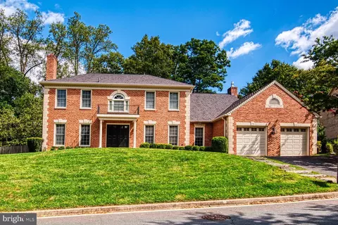 7717 Laurel Leaf Dr, Potomac, MD 20854