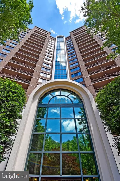 10101 Grosvenor Pl #208, Rockville, MD 20852
