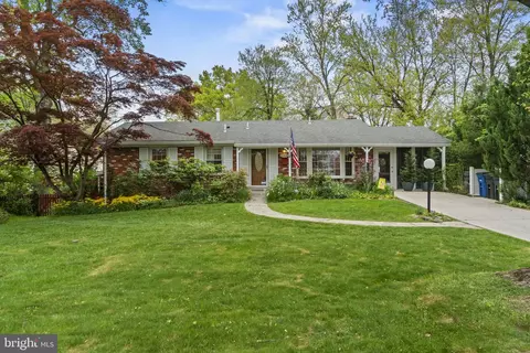 11514 Gainsborough Rd, Potomac, MD 20854
