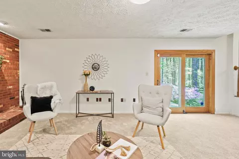 Living - 13713 Castle Cliff Way, Silver Spring, MD 20904 photo 10 of 13