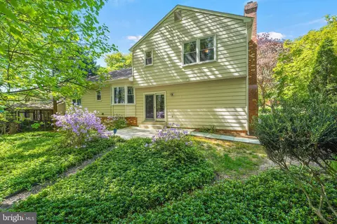 Exterior - 13713 Castle Cliff Way, Silver Spring, MD 20904 photo 8 of 9
